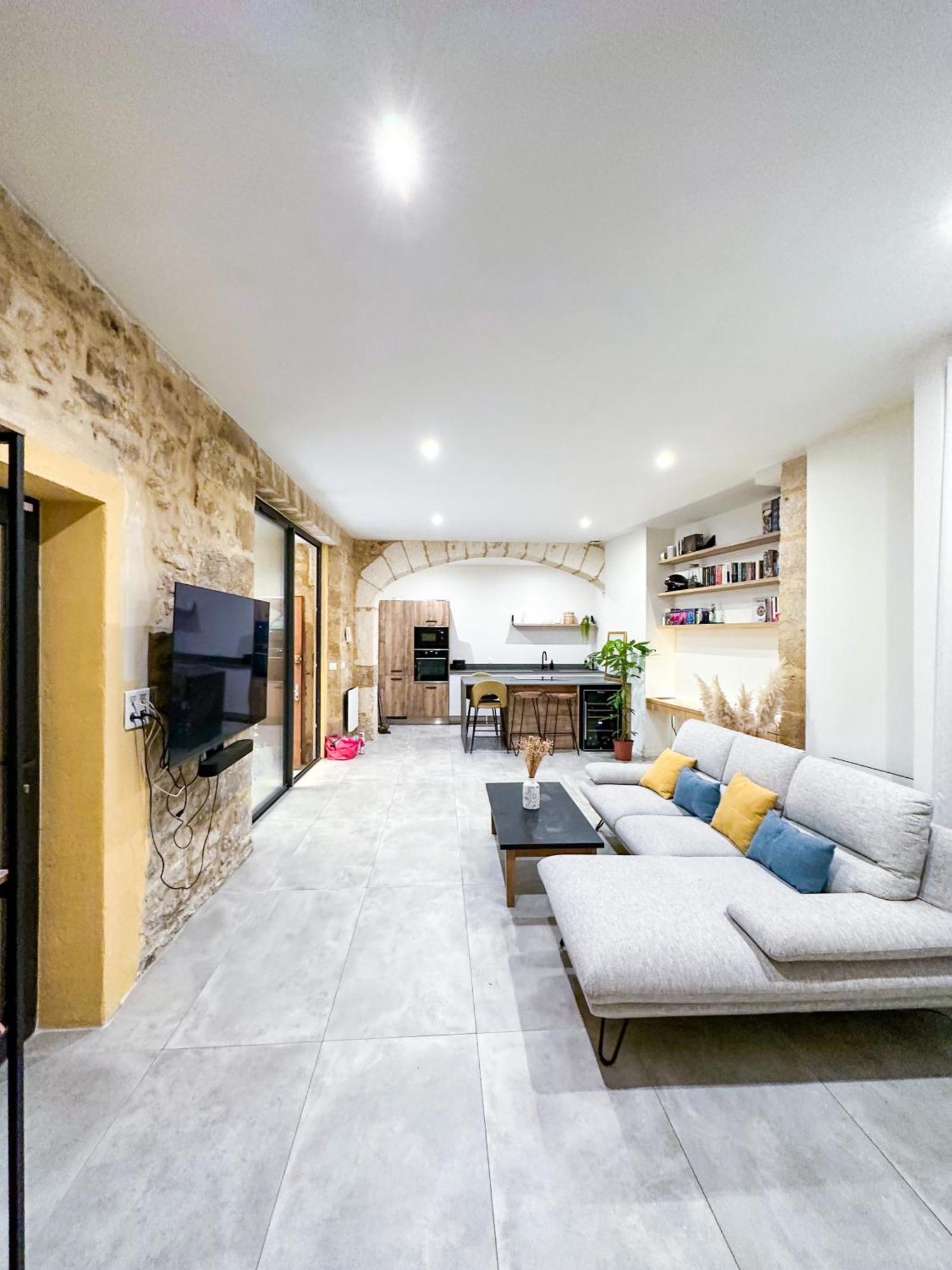 Loft Atypique Au Coeur De Ville Montpellier Exterior foto